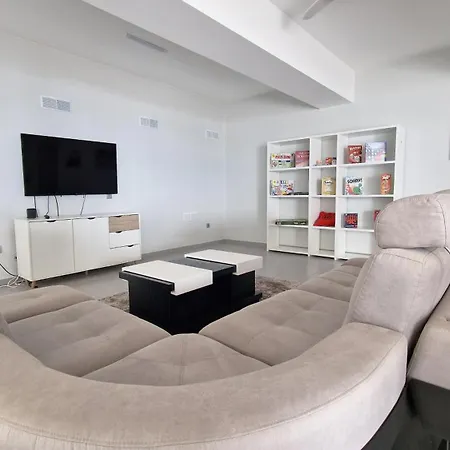 빌라 Azure Serenity By Lovelystay *