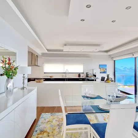 Azure Serenity By Lovelystay Villa