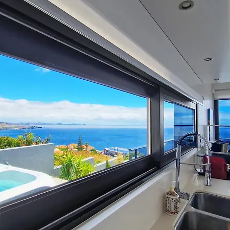 Azure Serenity By Lovelystay Villa *