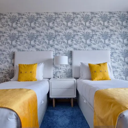 Azure Serenity By Lovelystay *