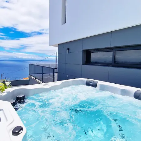 Azure Serenity - Jacuzzi & Sea View By Lovelystay *
