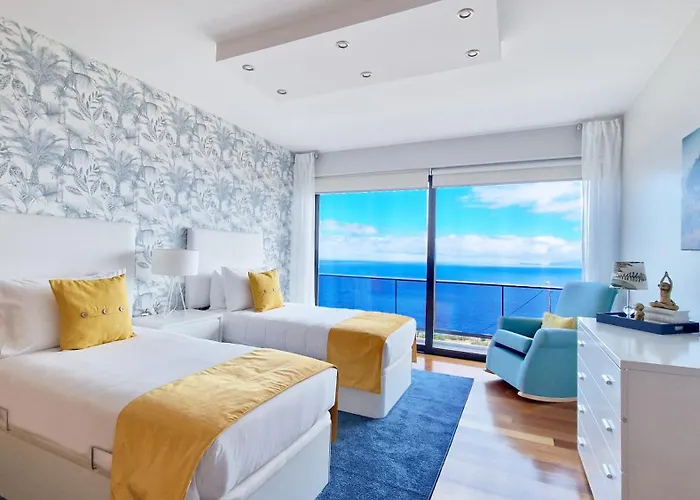 Azure Serenity By Lovelystay Willa