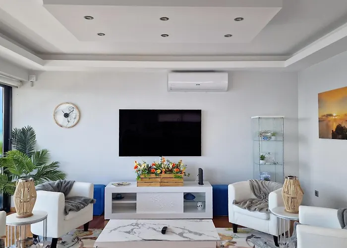 Azure Serenity By Lovelystay Willa Santa Cruz (Madeira)