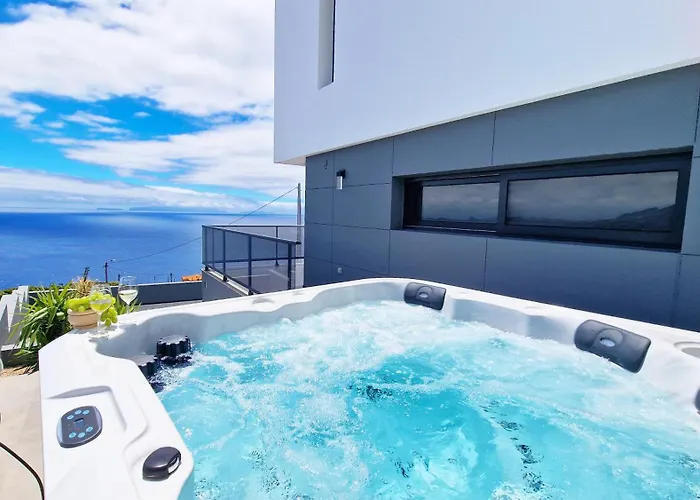 Azure Serenity By Lovelystay *