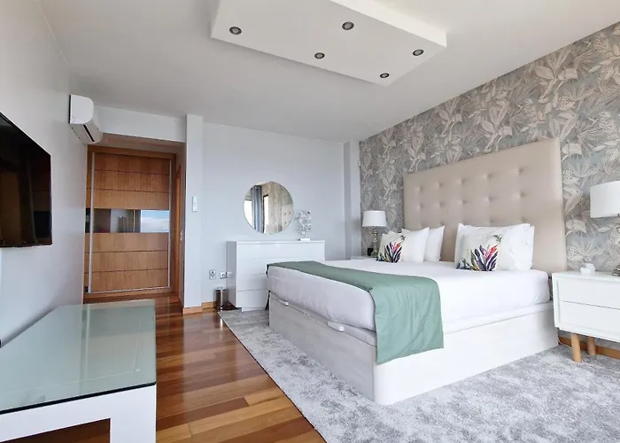 Willa Azure Serenity By Lovelystay *