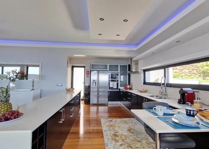 Azure Serenity By Lovelystay * Santa Cruz (Madeira)