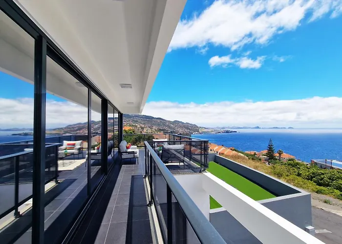 Azure Serenity By Lovelystay Willa *