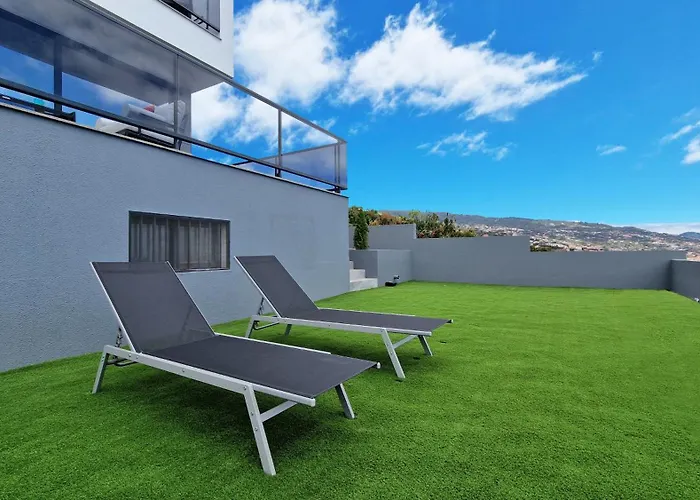 Azure Serenity By Lovelystay Willa